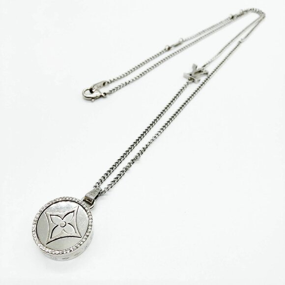Louis Vuitton Pendant Necklace 560-081425 - Picture 1 of 9